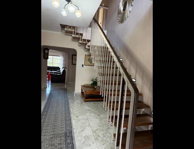 6 BEDROOM HOUSE FOR SALE IN WINCHESTER HILLS EXT 3